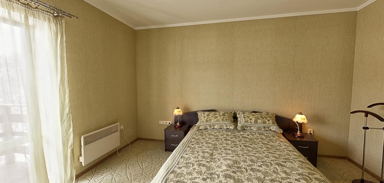 Hotel Alpen House Vyshka Esterno foto