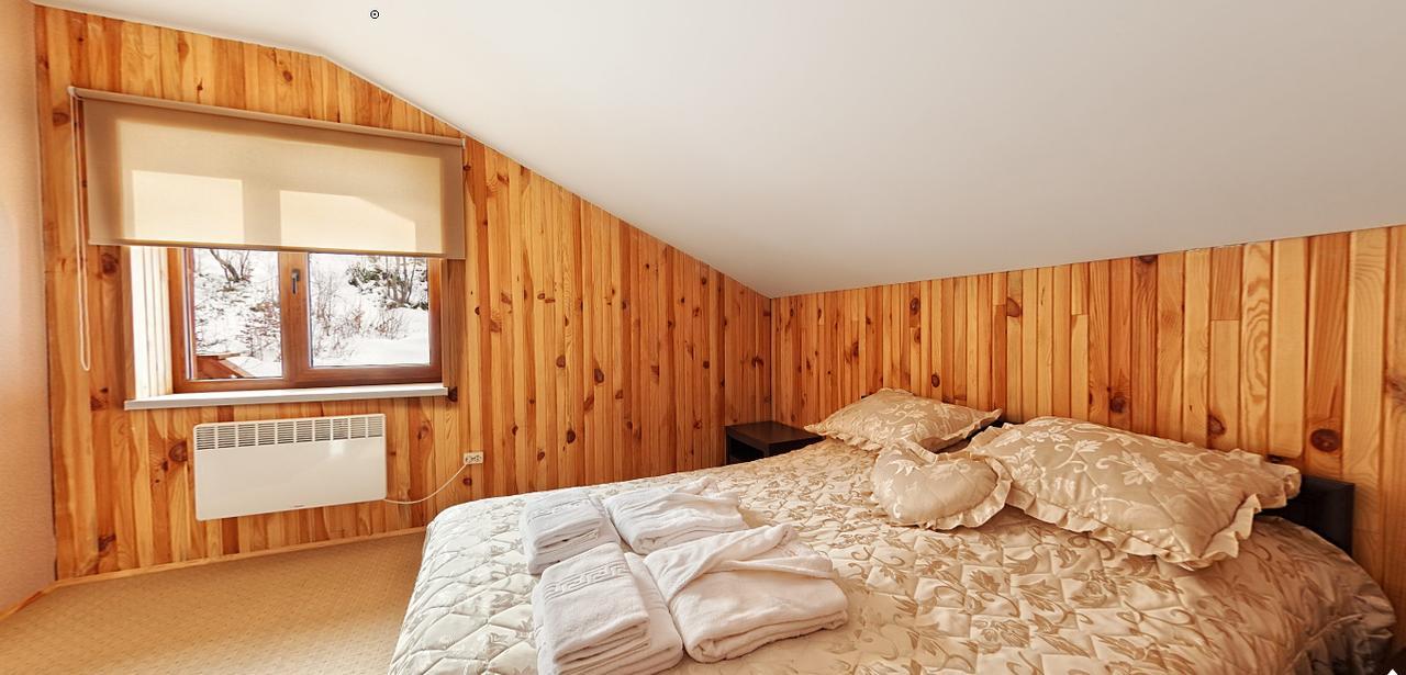 Hotel Alpen House Vyshka Esterno foto