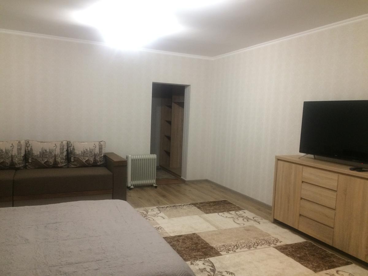 Hotel Alpen House Vyshka Esterno foto